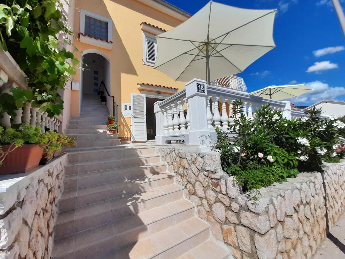 Apartments Pavelic Novi Vinodolski Exterior foto